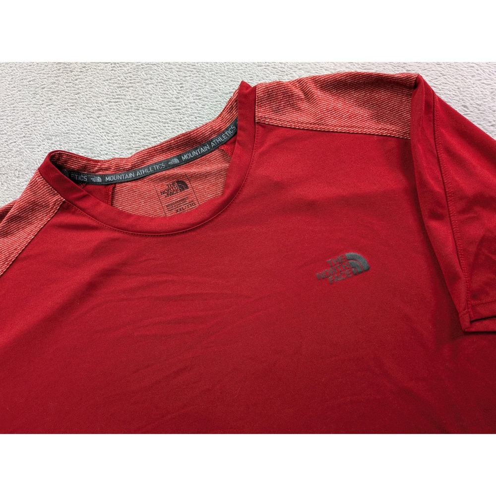 The North Face Mountain Athletics Red FlashDry-XD Training Shirt Mens XXL